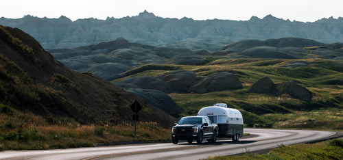 bwtrailerhitches-continuum-weight-distribution-hitch-home-page-spring-2026